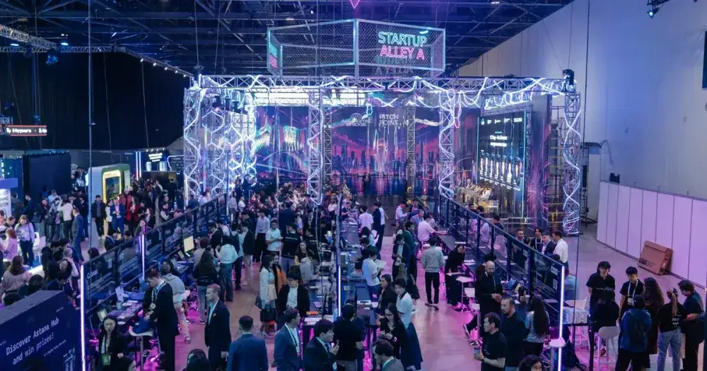 В Астане на AI & Digital Bridge 2026 представлены цифровые сервисы и AI-решения