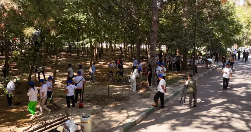 Shymkent Mayor Joins 'Taza Kazakhstan' Environmental Campaign