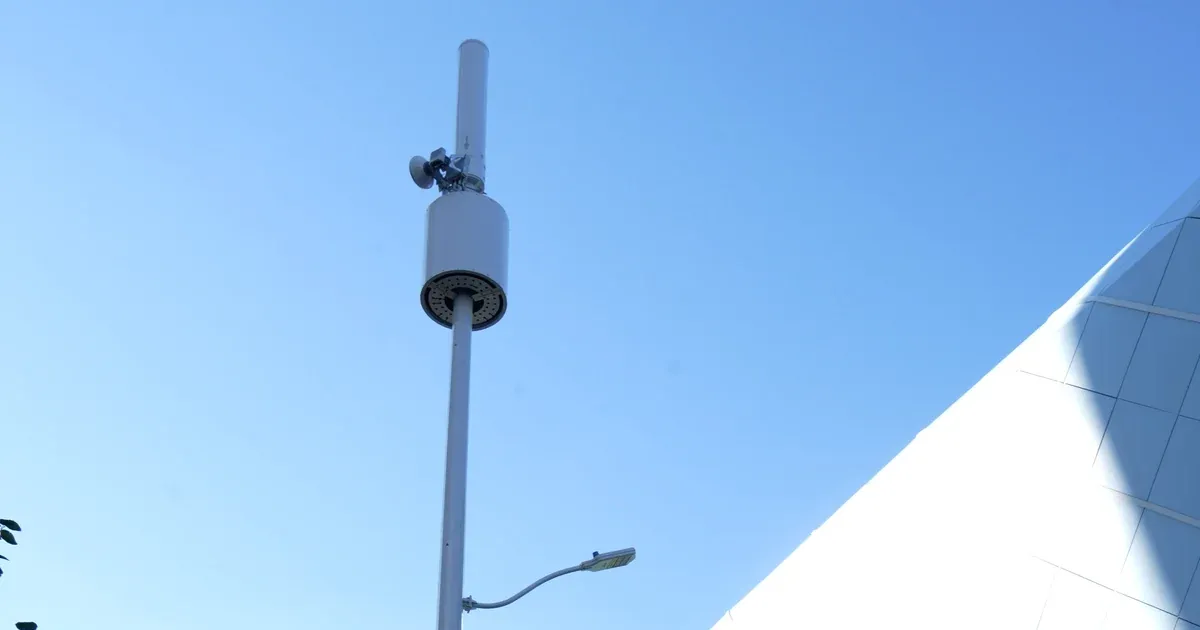 Astana Installs 12 New Poles to Enhance Mobile Internet Quality